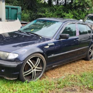 2004 BMW 325i Sedan AWD